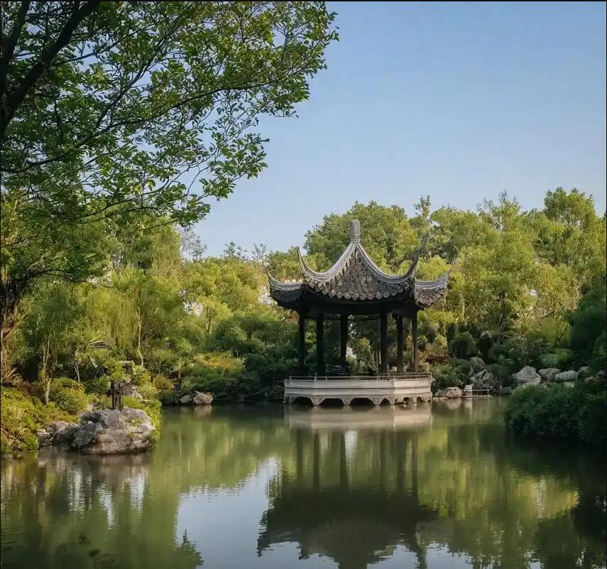 包头青山歪斜餐饮有限公司